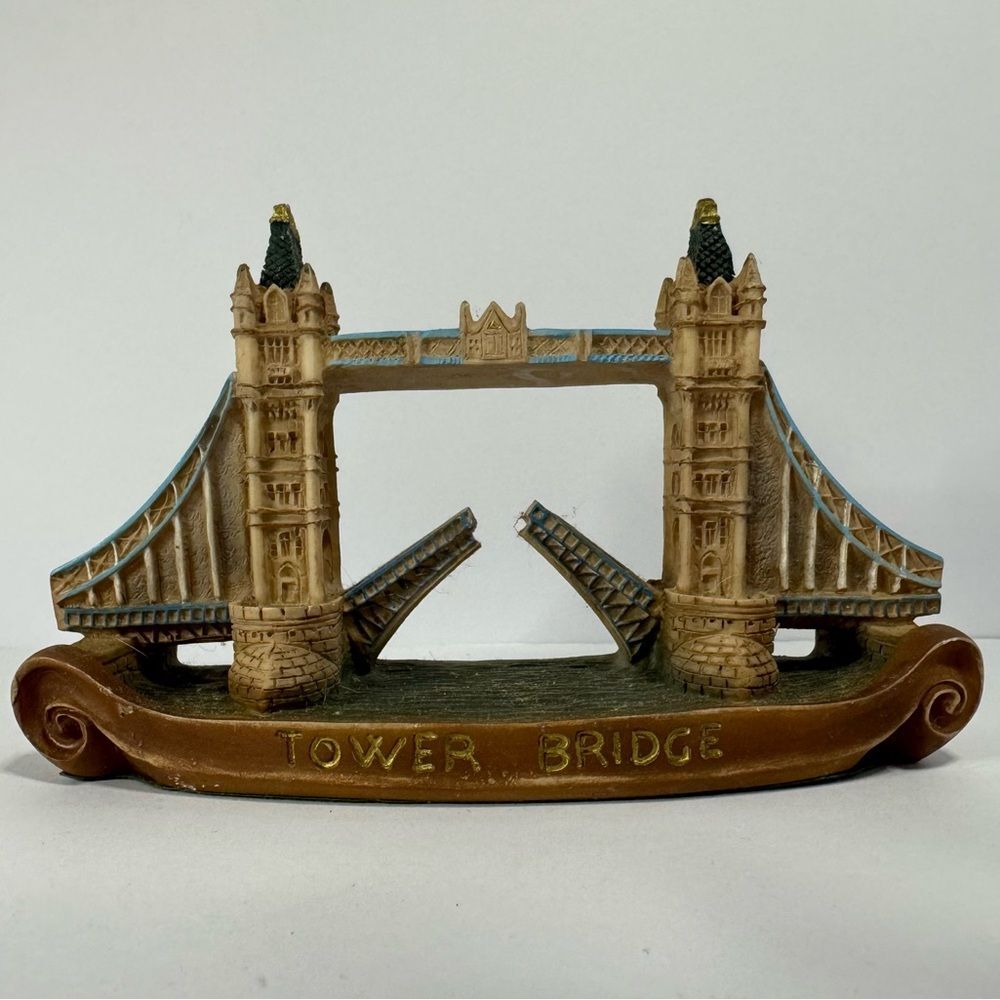 Tower Bridge Souvenir Figurine
